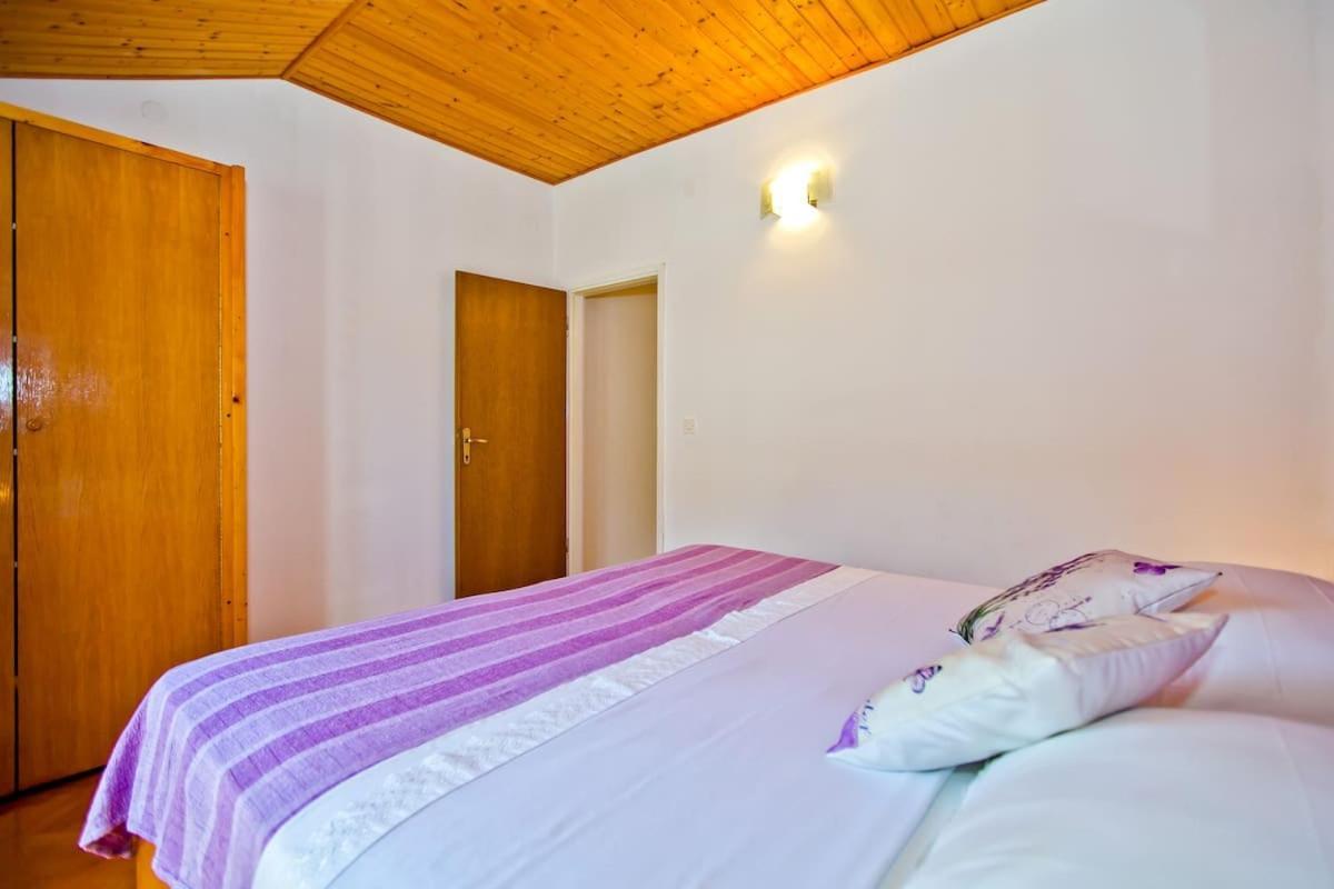 Villa Mateljan Zastražišće Exteriér fotografie