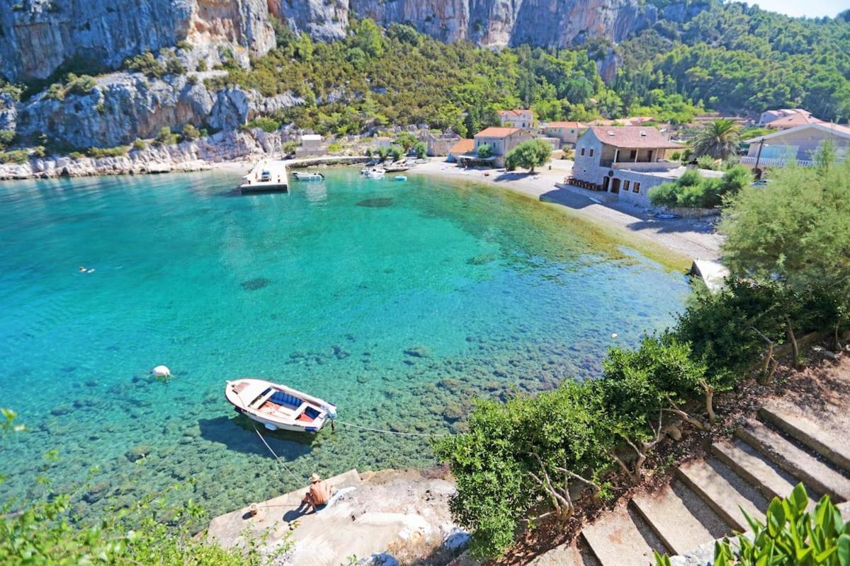 Villa Mateljan Zastražišće Exteriér fotografie