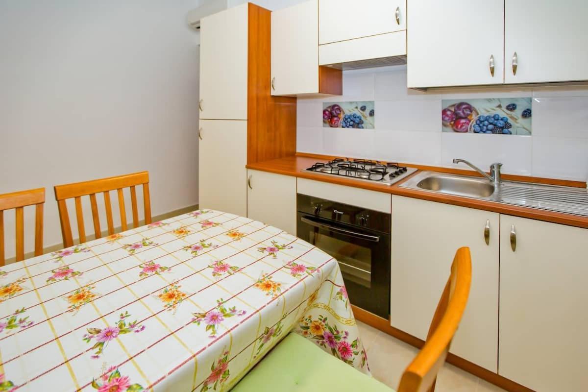 Villa Mateljan Zastražišće Exteriér fotografie