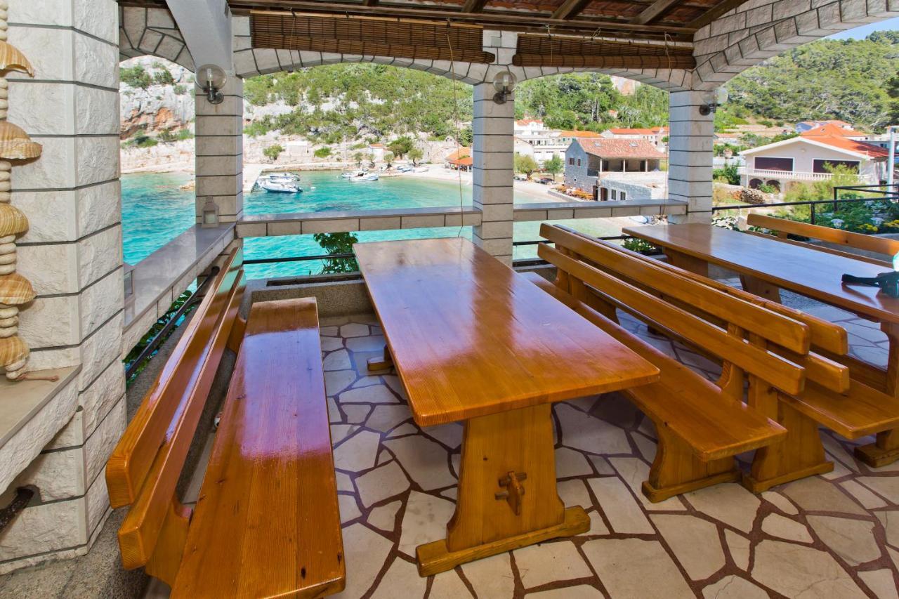 Villa Mateljan Zastražišće Exteriér fotografie