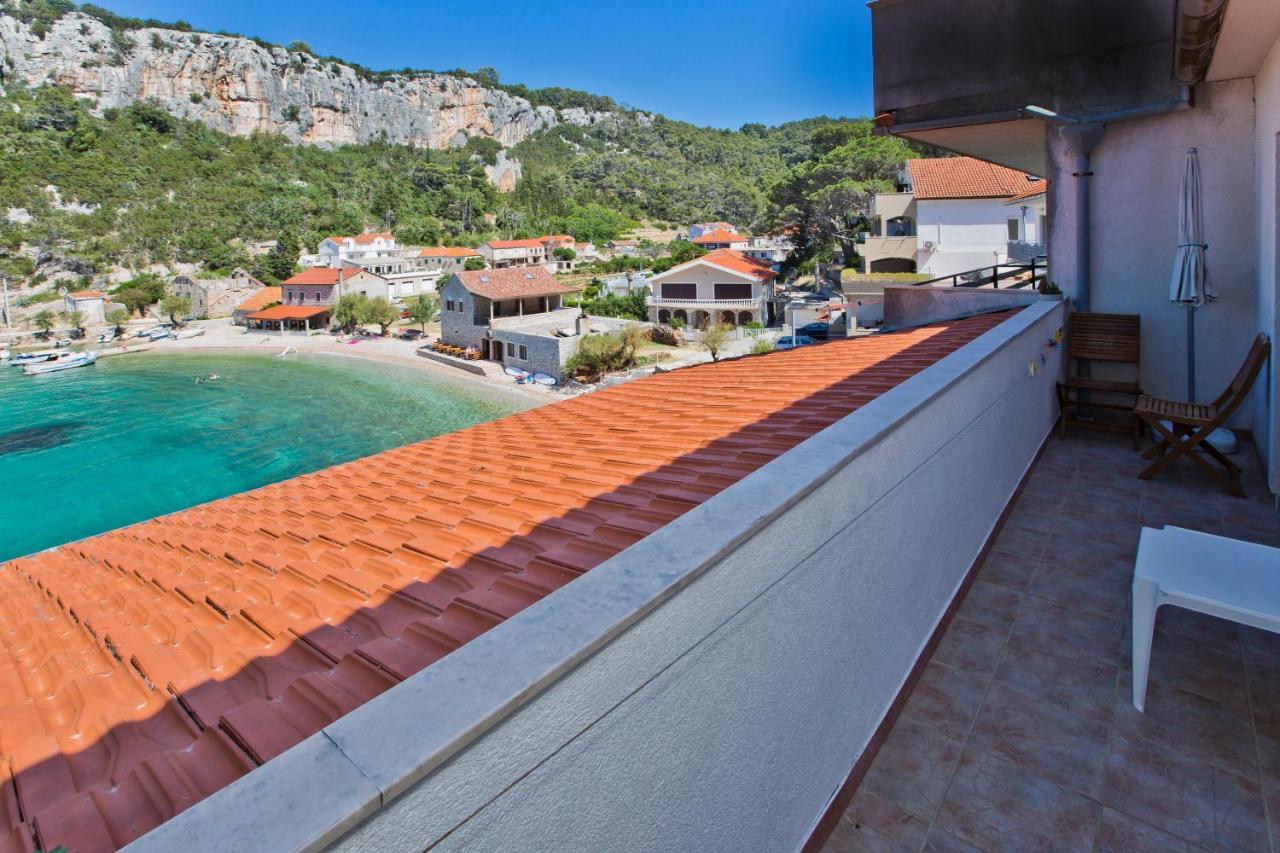 Villa Mateljan Zastražišće Exteriér fotografie